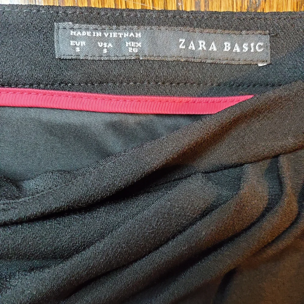 Zara NWT Solid Ruched  Asymmetrical Hem Skirt Black - Picture 5 of 6